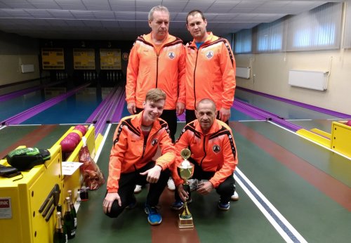 MKK Slovan Galanta víťaz Memoriálu Víta Hrašnu v Bratislave zľava stojaci: 13-2016-vitazi-tatran-2